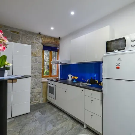 Marmar Apartment *